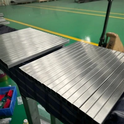 Ruostumattomasta teräksestä valmistettu jäähdytysputki datakeskukseen